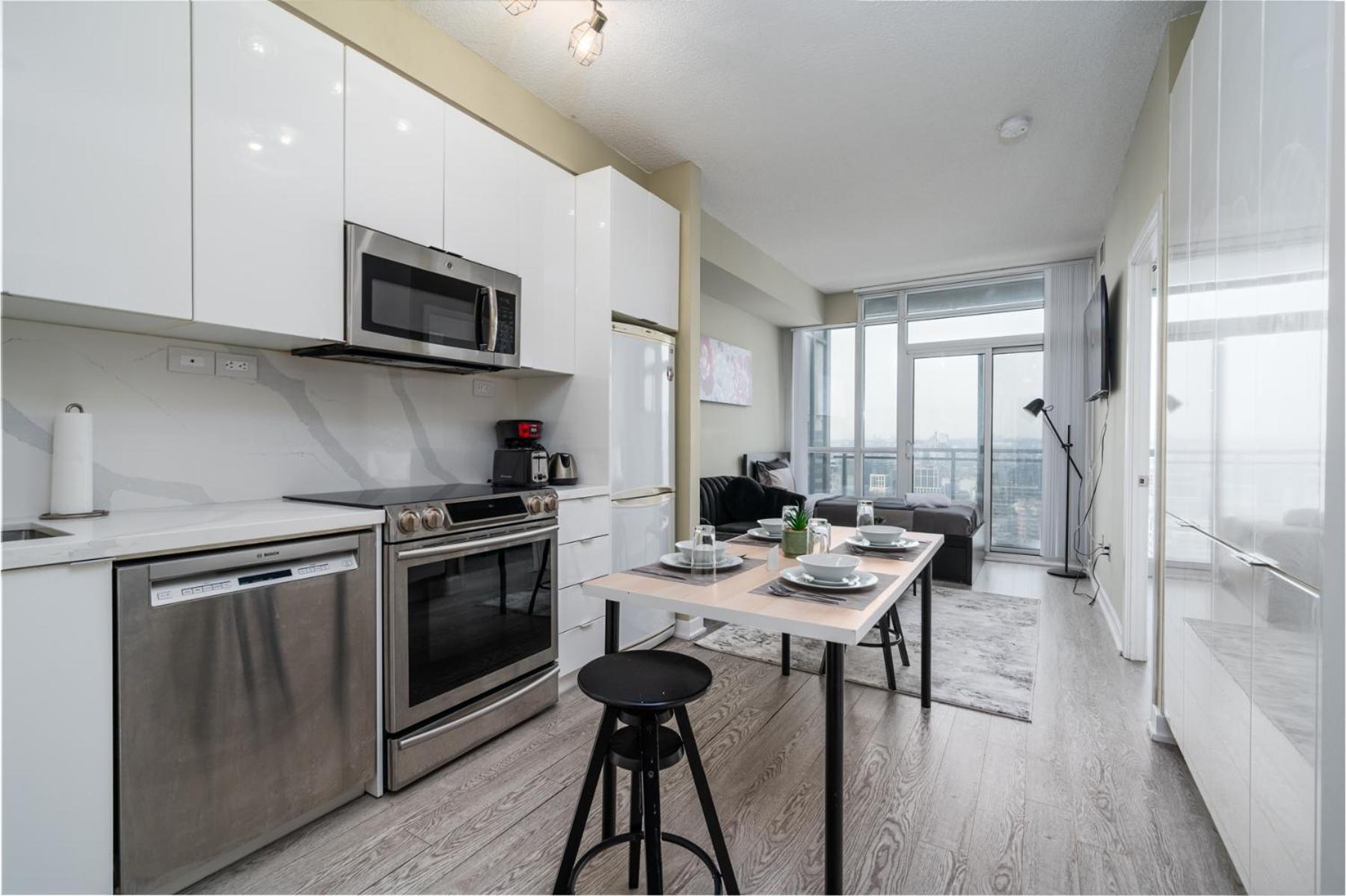 Iceboat Apartment