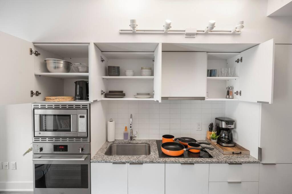 The Royal Nest In Downtown Toronto! Apartment *