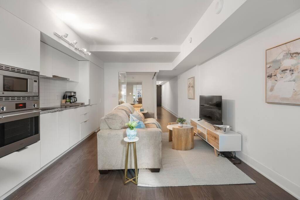 The Royal Nest In Downtown Toronto! Apartment