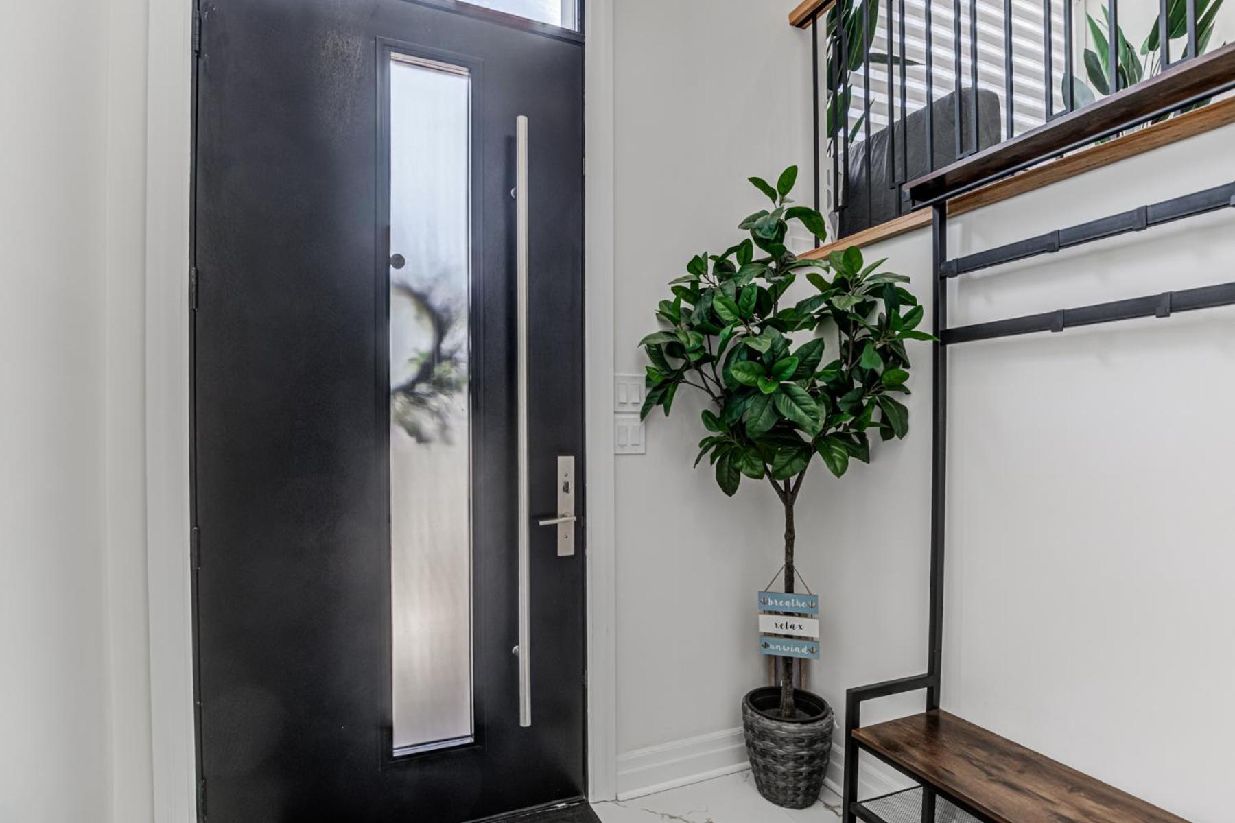 Modern Living -newly Built * Toronto