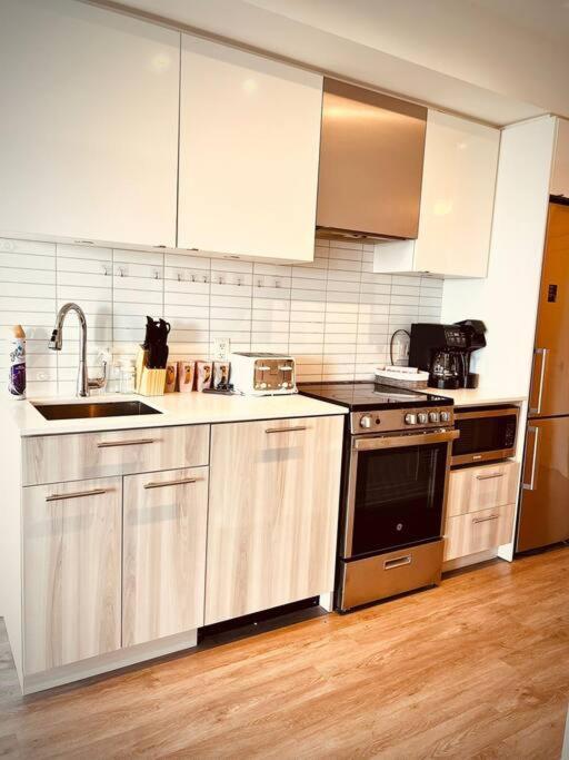 Apartment Stylish Luxe 1 Bedrom With Sofa Bed *