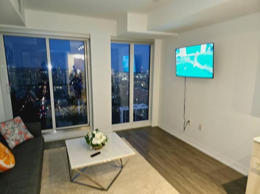 Stylish Luxe 1 Bedrom With Sofa Bed * Toronto