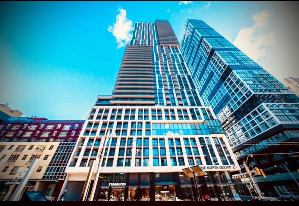 Stylish Luxe 1 Bedrom With Sofa Bed Apartment Toronto