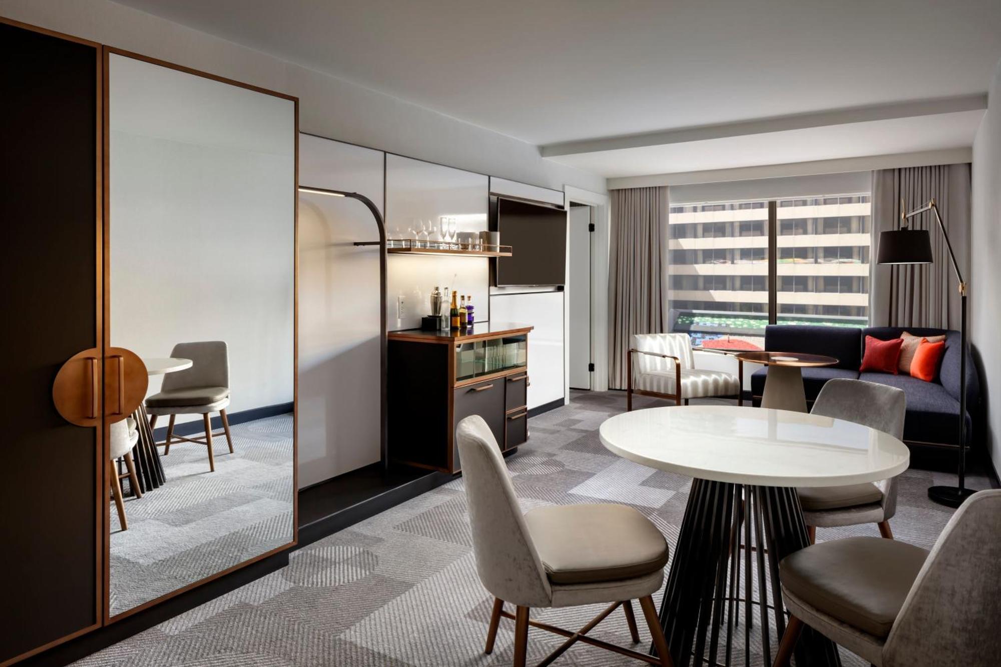 Hotel W 4*