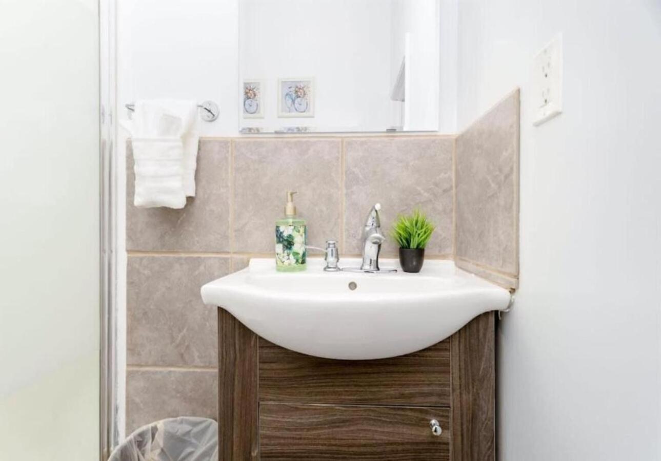 Great Kensington Market 2br Apartment *