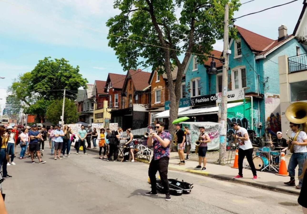 Great Kensington Market 2br Toronto