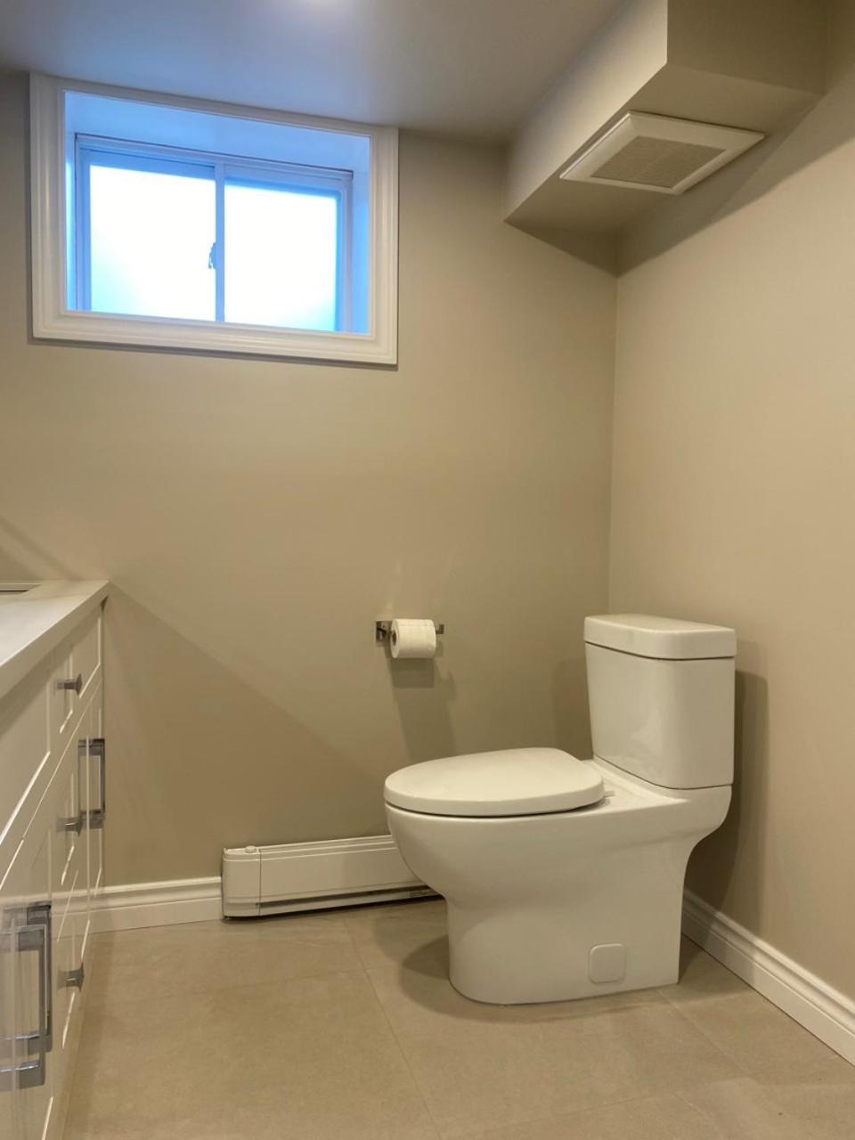 Nice Bedrooms In North York, Ontario Homestay