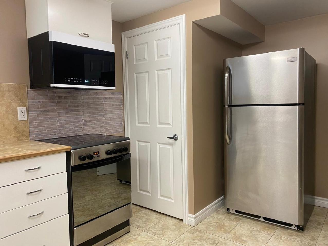 Homestay Nice Bedrooms In North York, Ontario