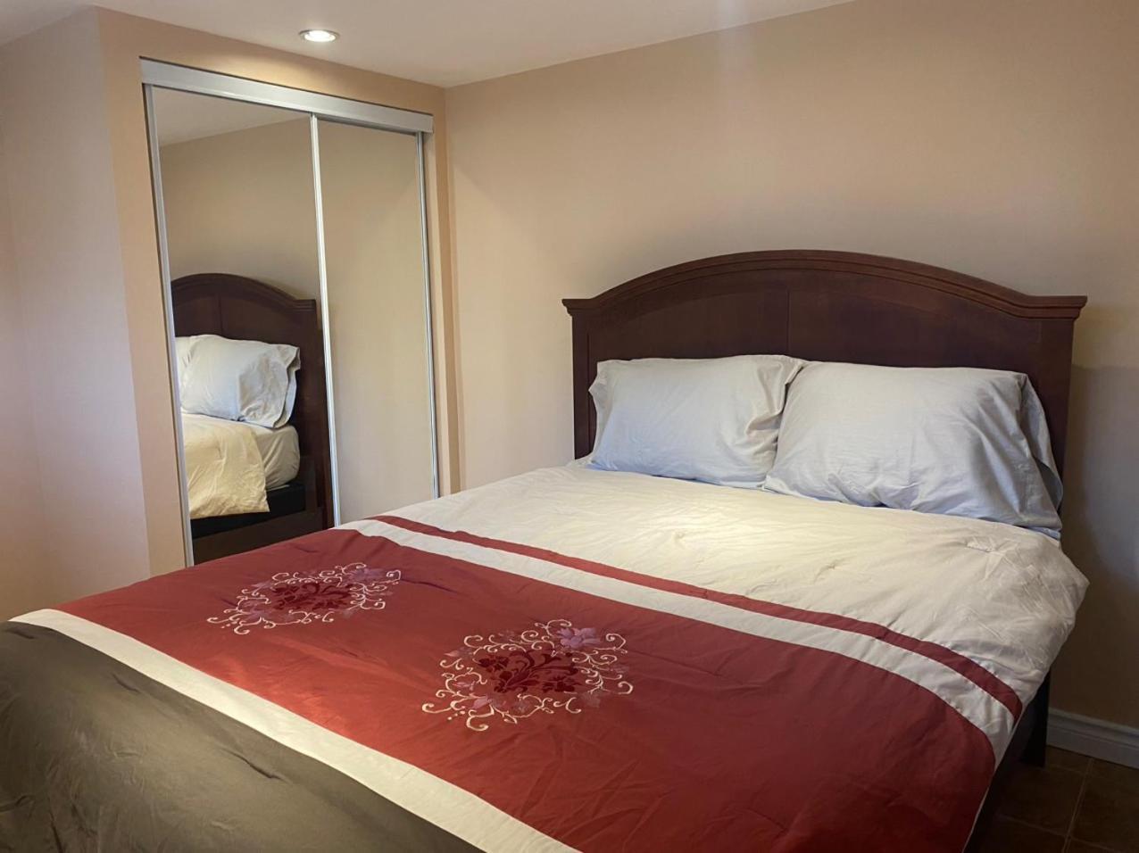 Nice Bedrooms In North York, Ontario *