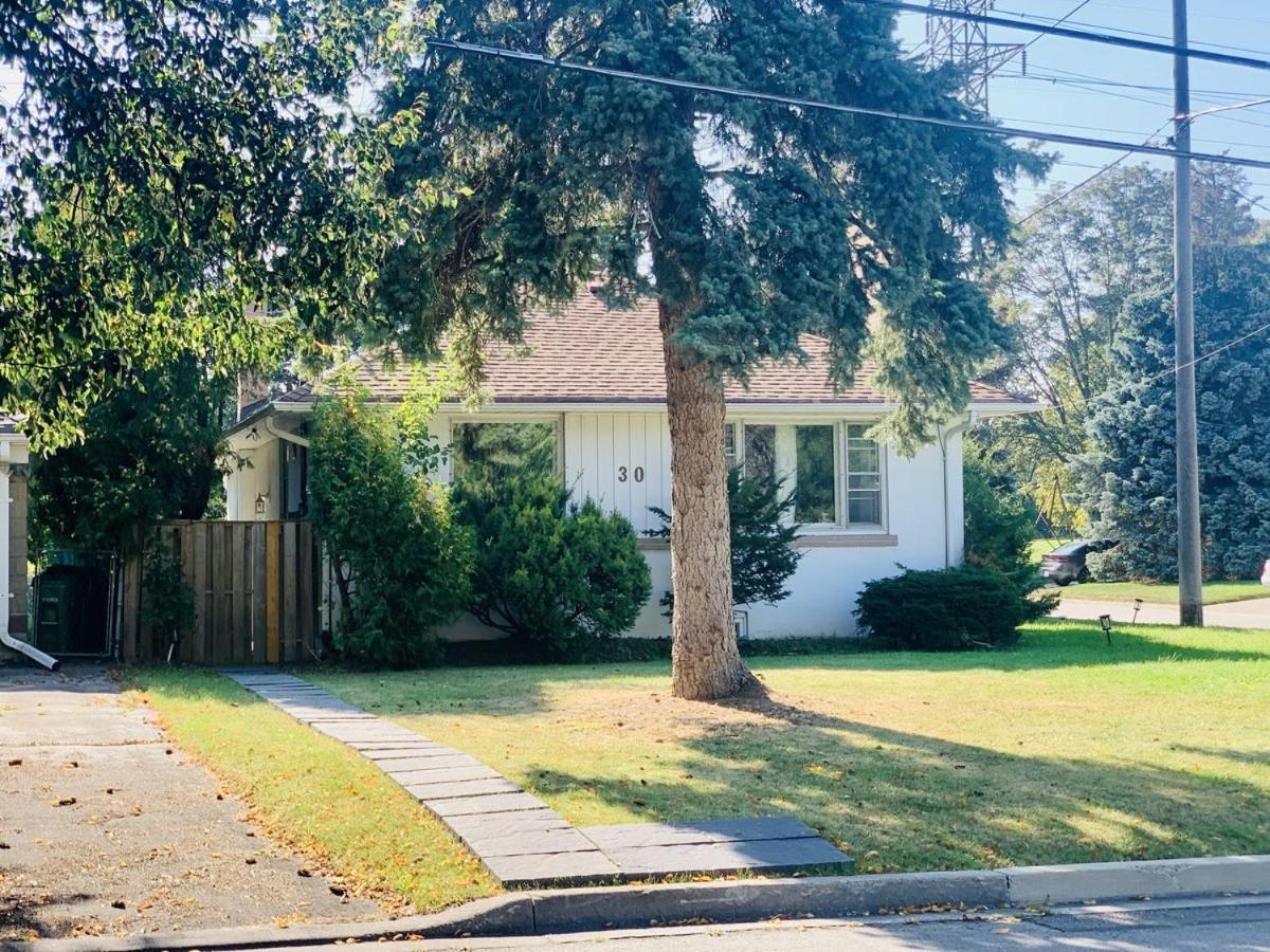 Holiday home Entire Floor Privet Yard King Queen Twin Toronto