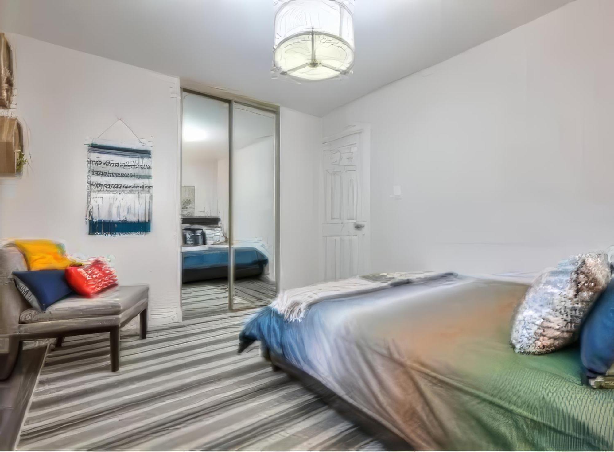 4 Bedrooms Or 2 Bedrooms House Near Fairview Mall And 401 & Dvp Ferienhaus