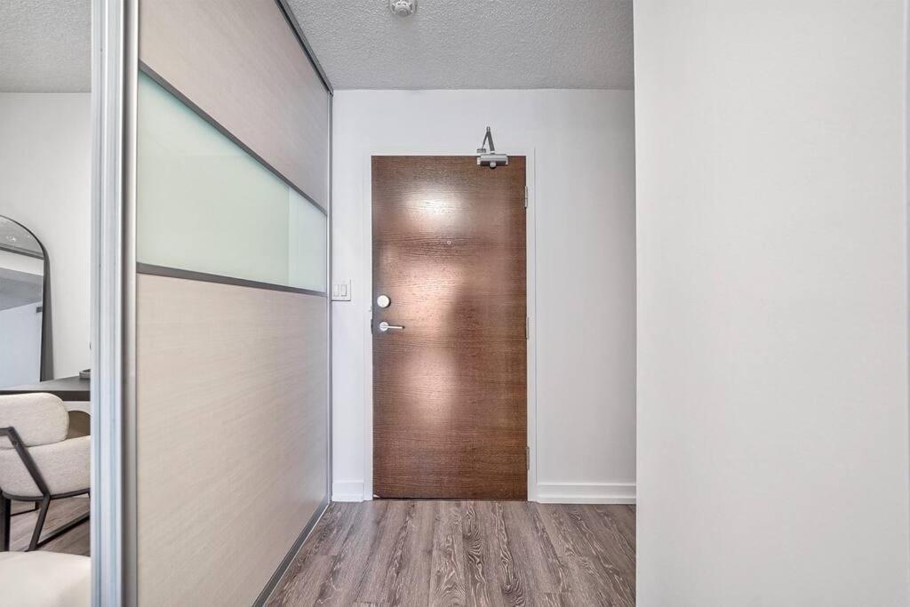 Designer 2br Downtown Condo, Rogers Center *