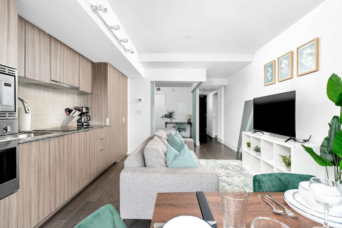 Apartment Delightful Beside U Of T - Sleeps 3