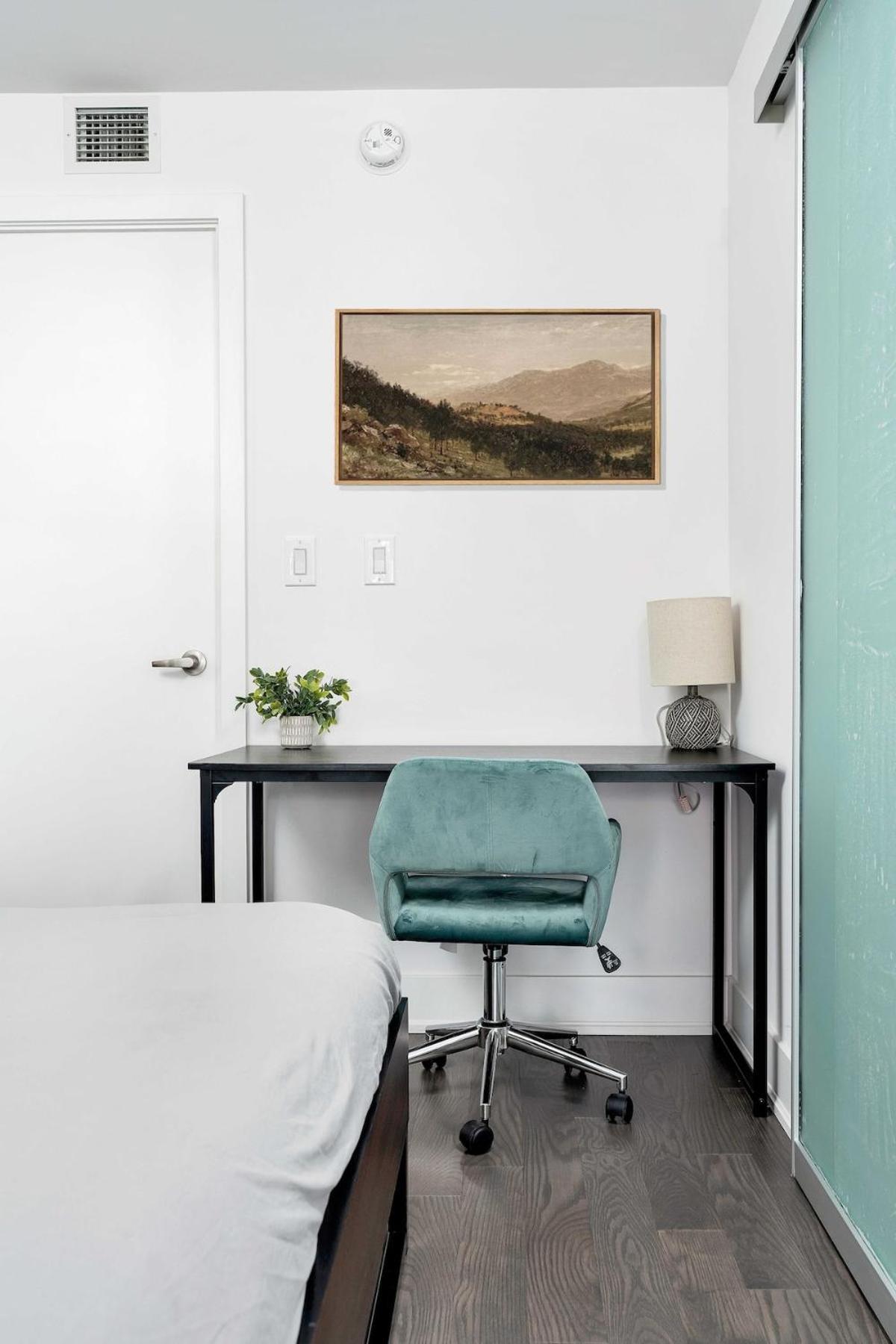 Delightful Beside U Of T - Sleeps 3 Apartment *