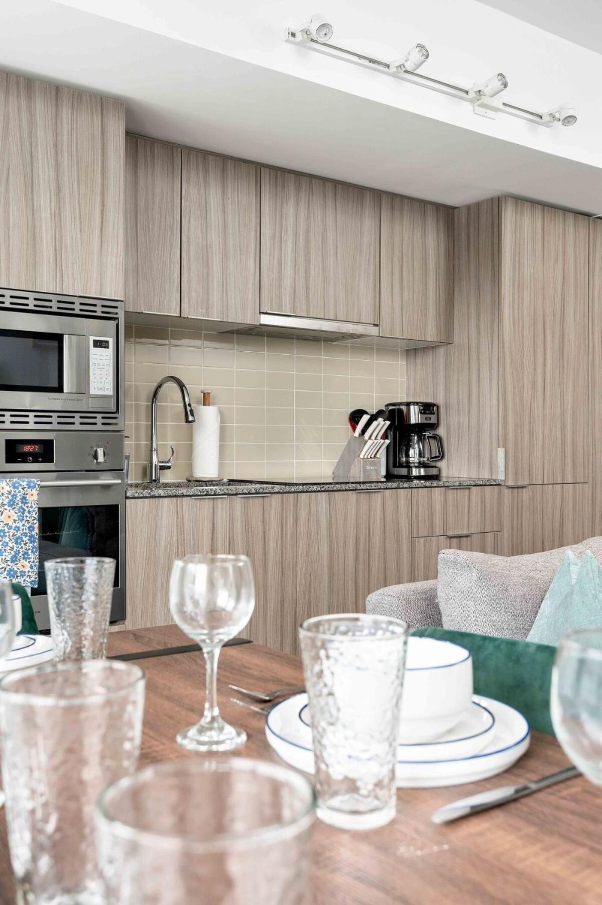 Delightful Beside U Of T - Sleeps 3