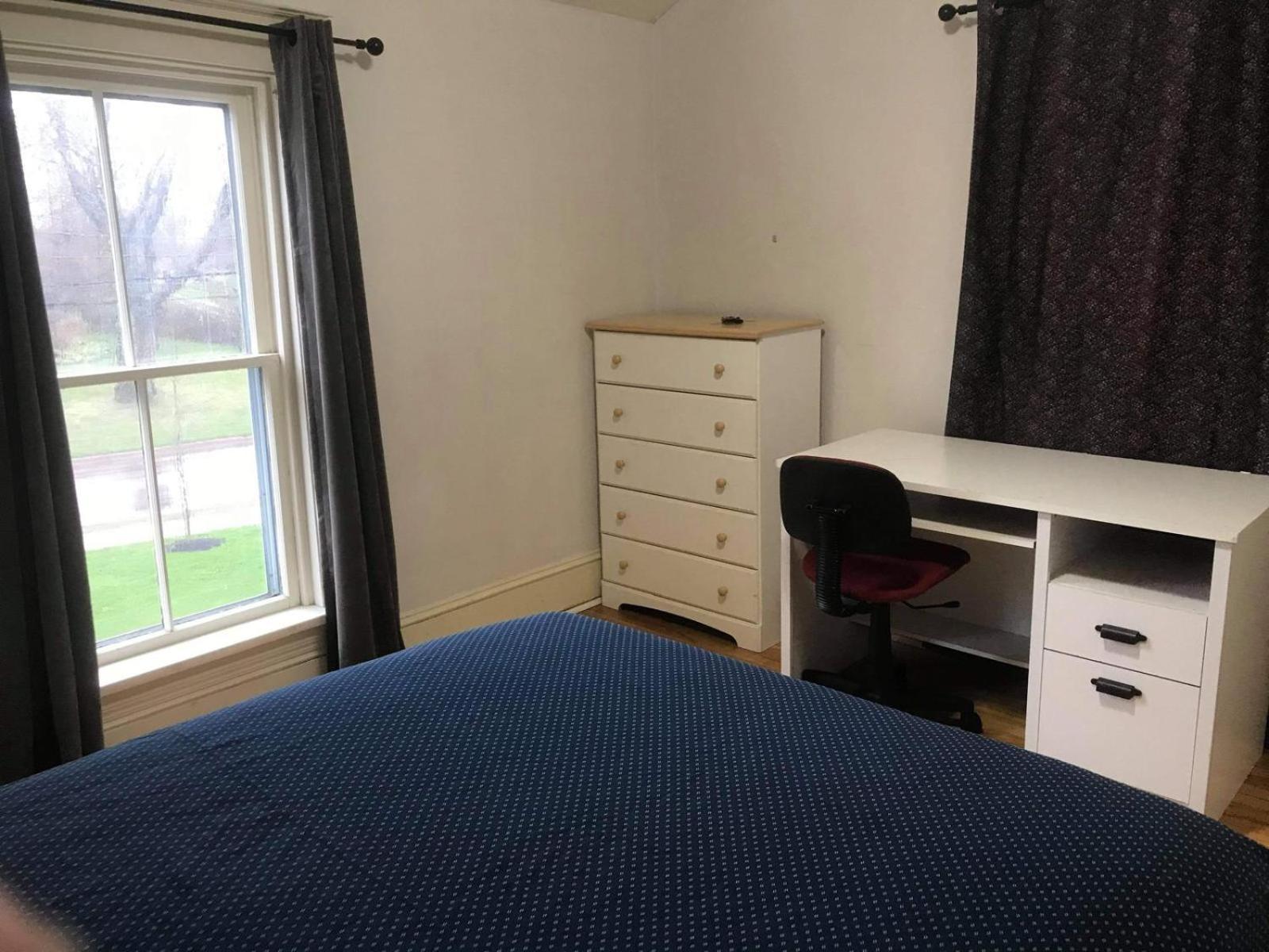 Cozy Near Victoria Park Station * Toronto