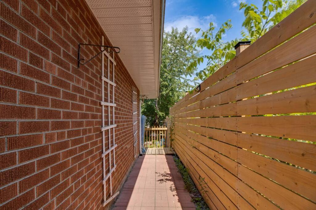 Beautiful House Near Eglinton Go Holiday home Toronto