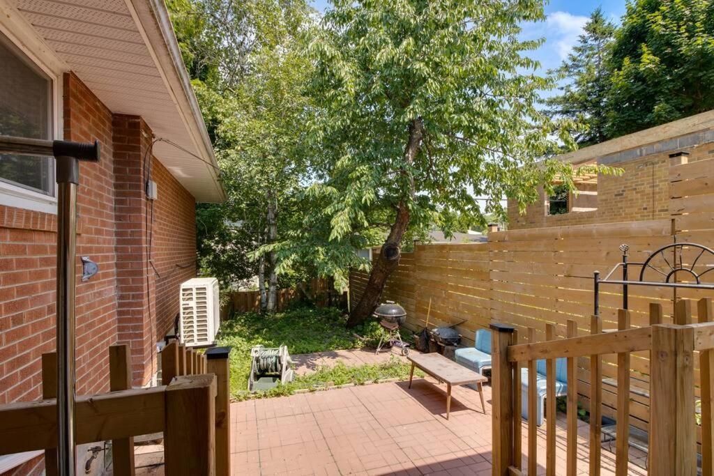 Holiday home Beautiful House Near Eglinton Go Toronto