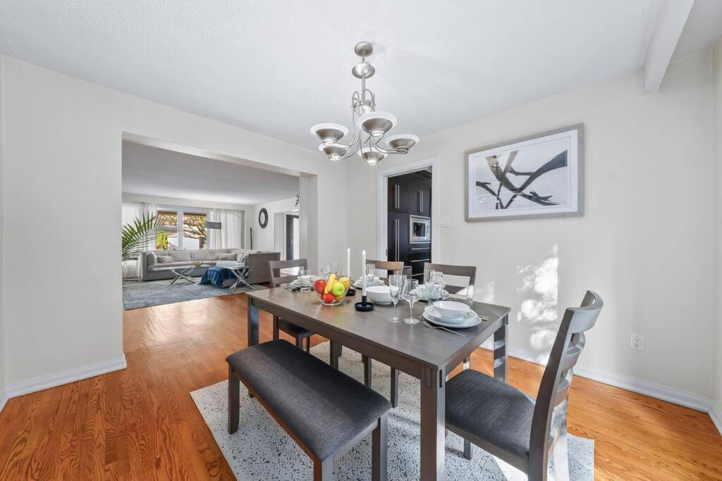 Bright And Spacious Close To Subway