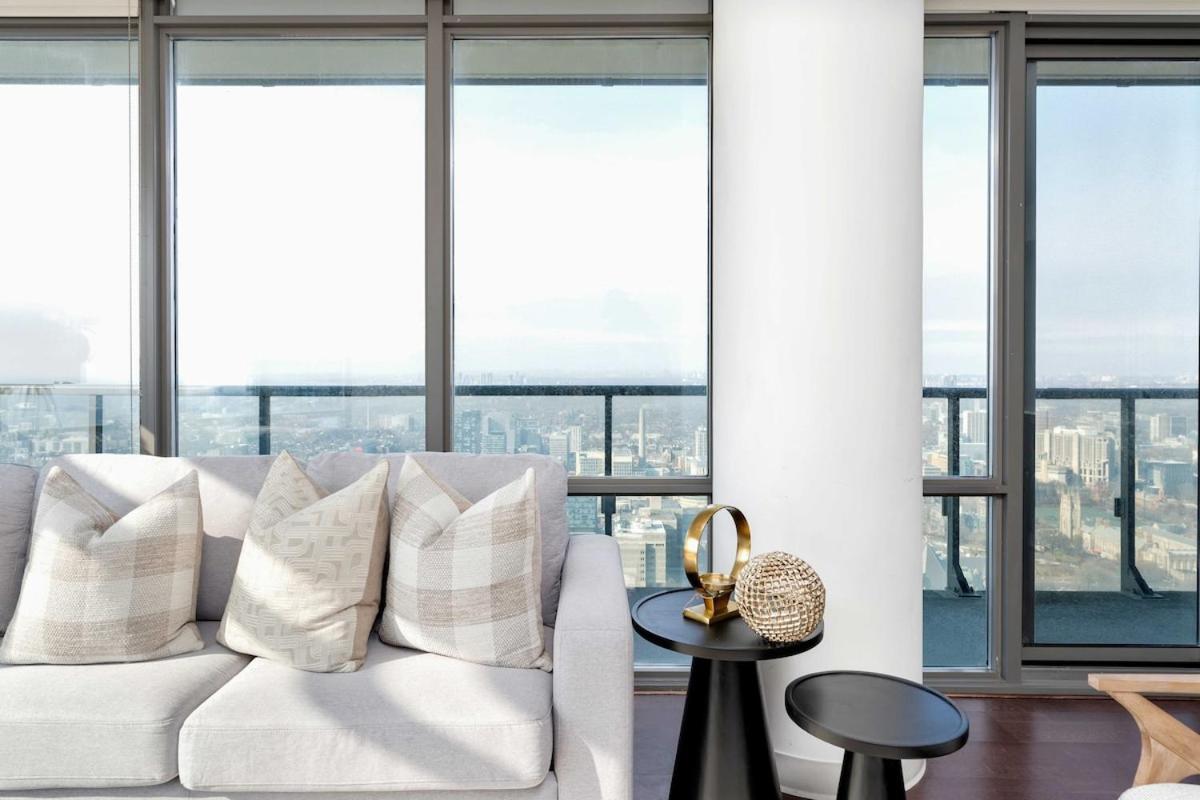 Lux Sub-penthouse W Panoramic & Cn Tower Views *