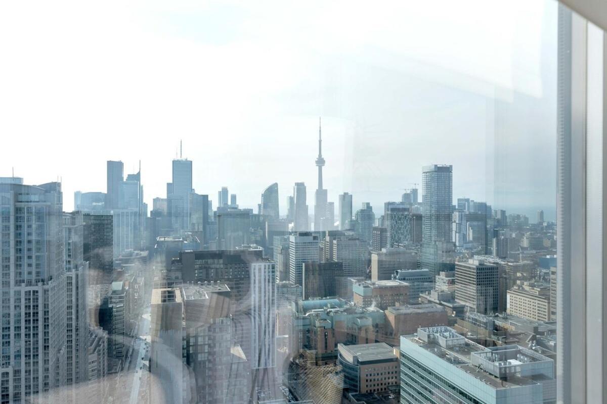 Lux Sub-penthouse W Panoramic & Cn Tower Views Apartment