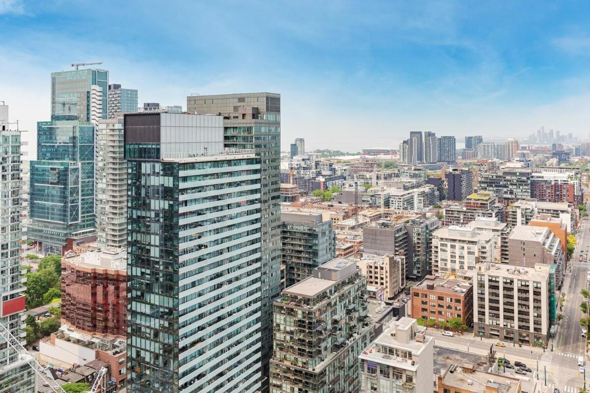 Apartment 1bd Amazing Views - Steps To Rogers Centre And Cn Tower! Toronto