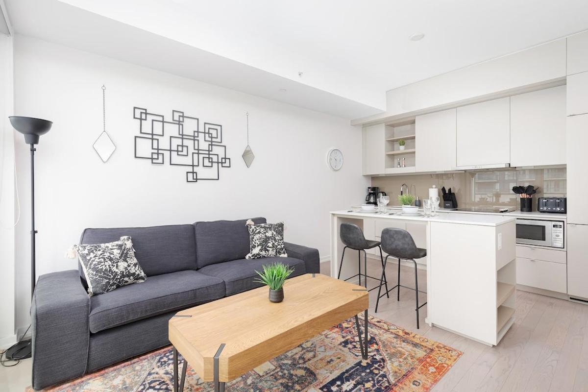 1bd Amazing Views - Steps To Rogers Centre And Cn Tower! *