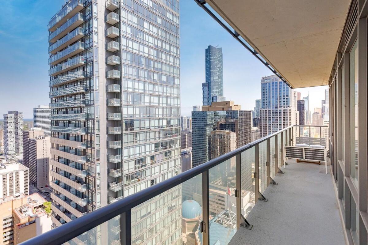 Apartment Huge 2bd 2ba With Sofa Bed And Cn Tower View!