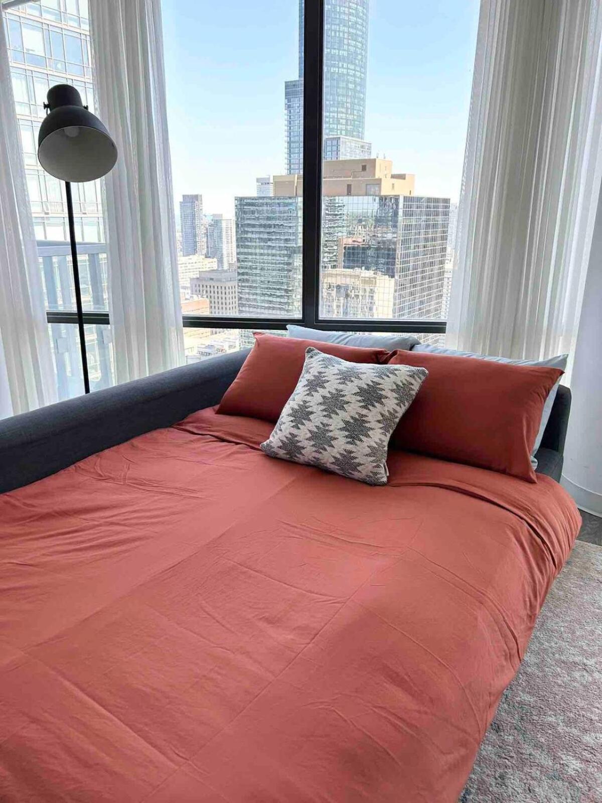 Huge 2bd 2ba With Sofa Bed And Cn Tower View! Toronto