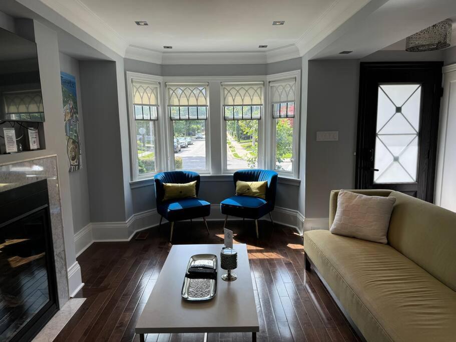 Holiday home Leaside With Great Backyard & Pool Toronto