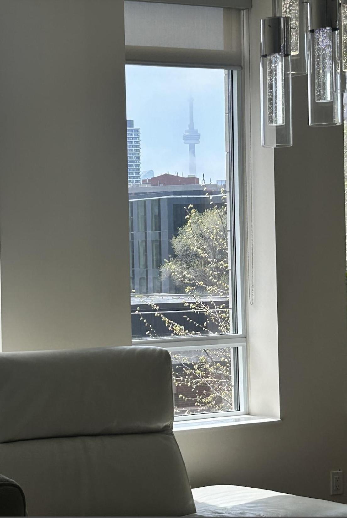 1560 Sqft Elegant At Downtown Hi-end Shopping & Dining Area - Cn Tower View, Bidet, Lockbox Toronto