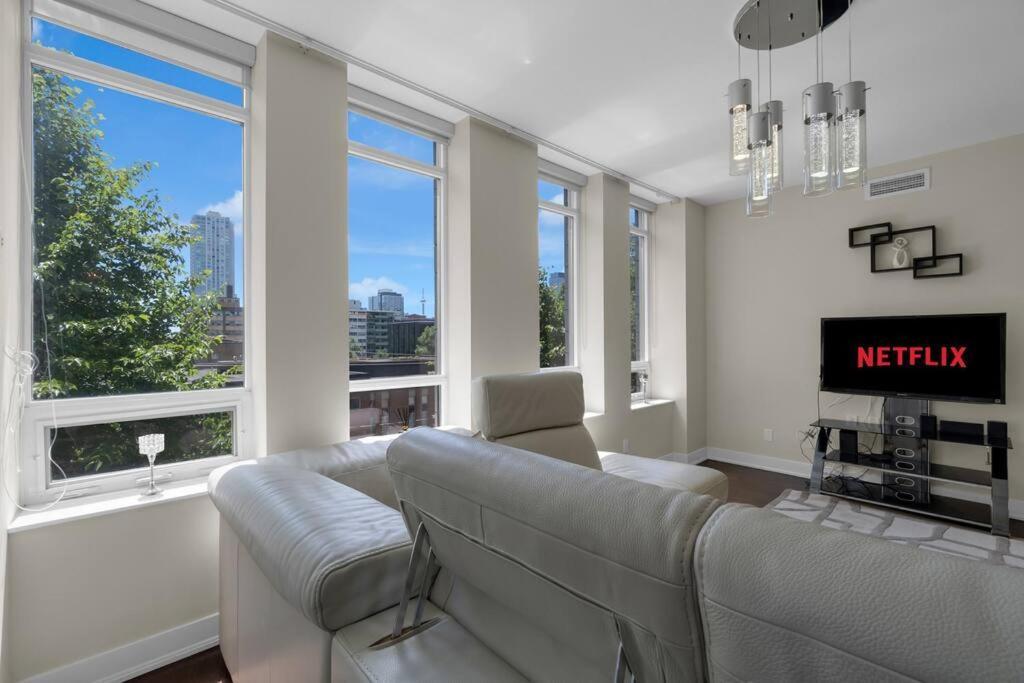 1560 Sqft Elegant At Downtown Hi-end Shopping & Dining Area - Cn Tower View, Bidet, Lockbox Apartment *