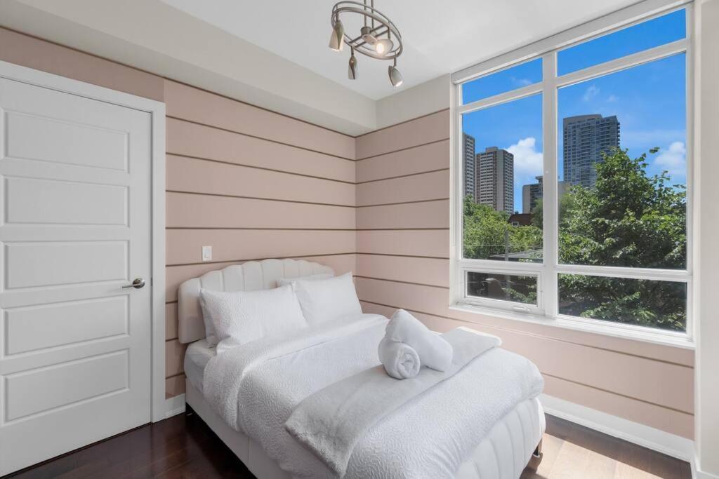 1560 Sqft Elegant At Downtown Hi-end Shopping & Dining Area - Cn Tower View, Bidet, Lockbox Apartment
