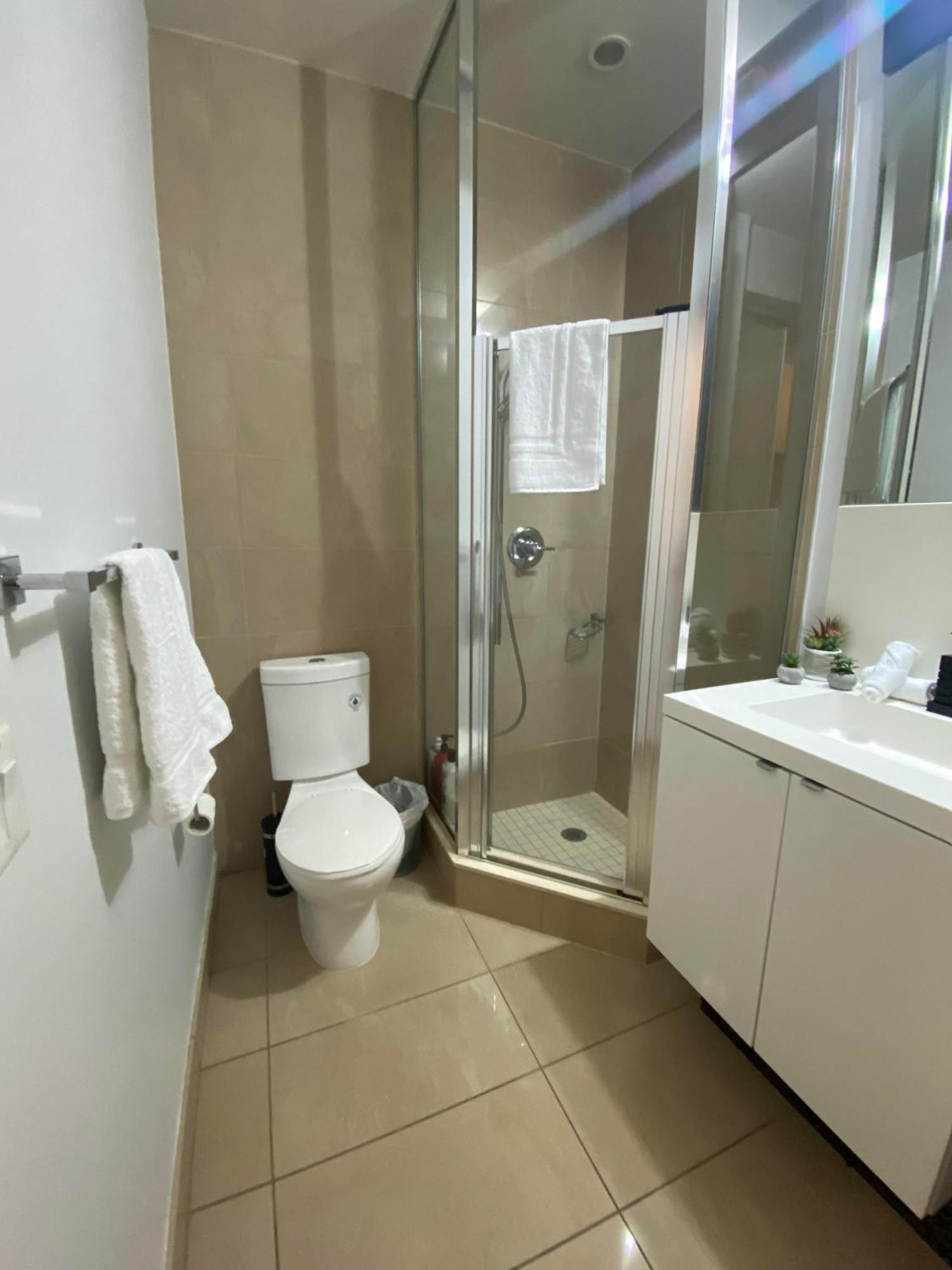 Rivetstays - The Atmos Ii Apartment Toronto