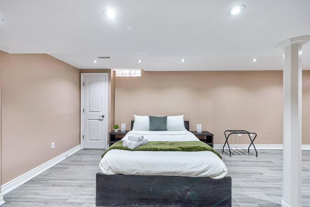 Apartment 4br Scarborough Gem, Freshly Renovated, 7 Car Parking