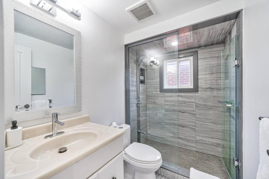 Apartment 4br Scarborough Gem, Freshly Renovated, 7 Car Parking *