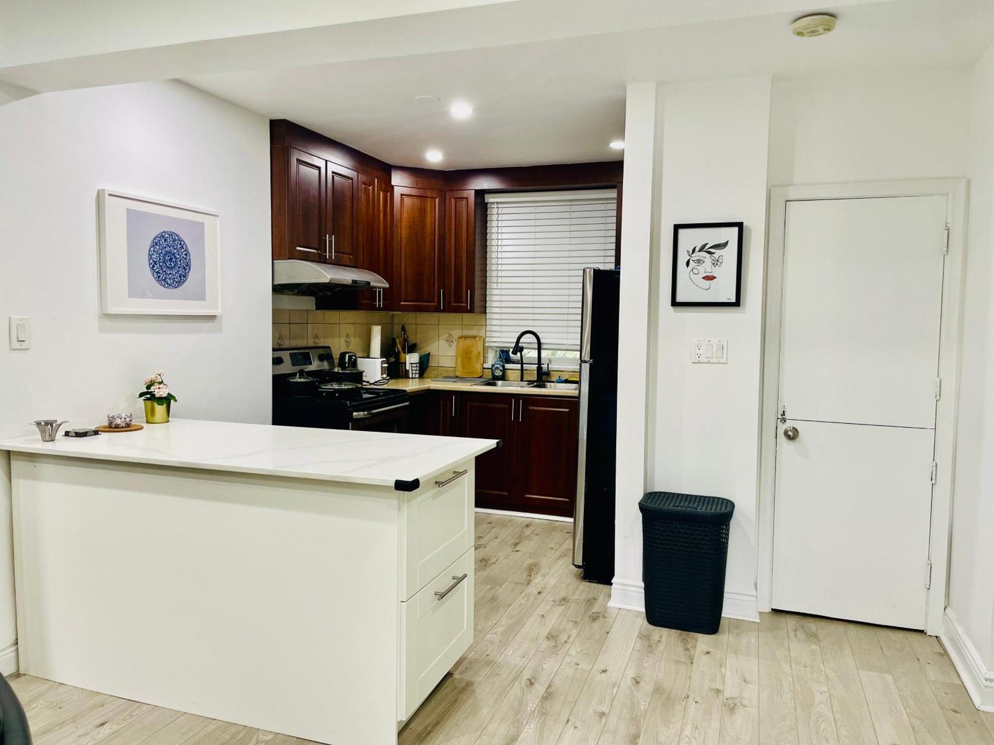 3room Entire Floor Walk 2 Subway