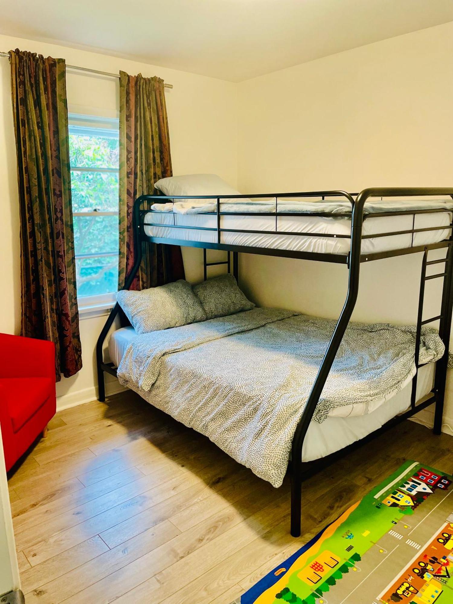 3room Entire Floor Walk 2 Subway Toronto