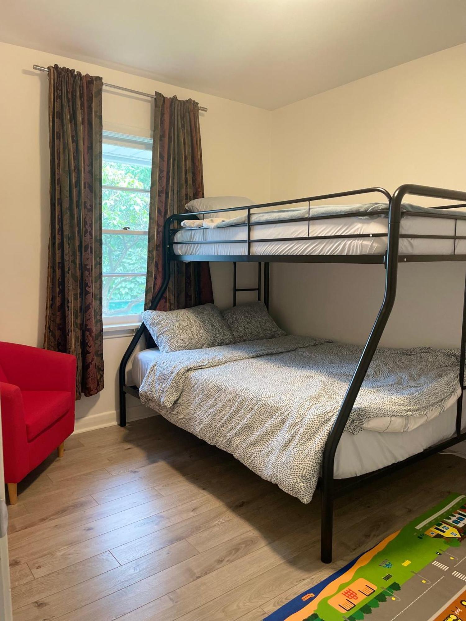 3room Entire Floor Walk 2 Subway