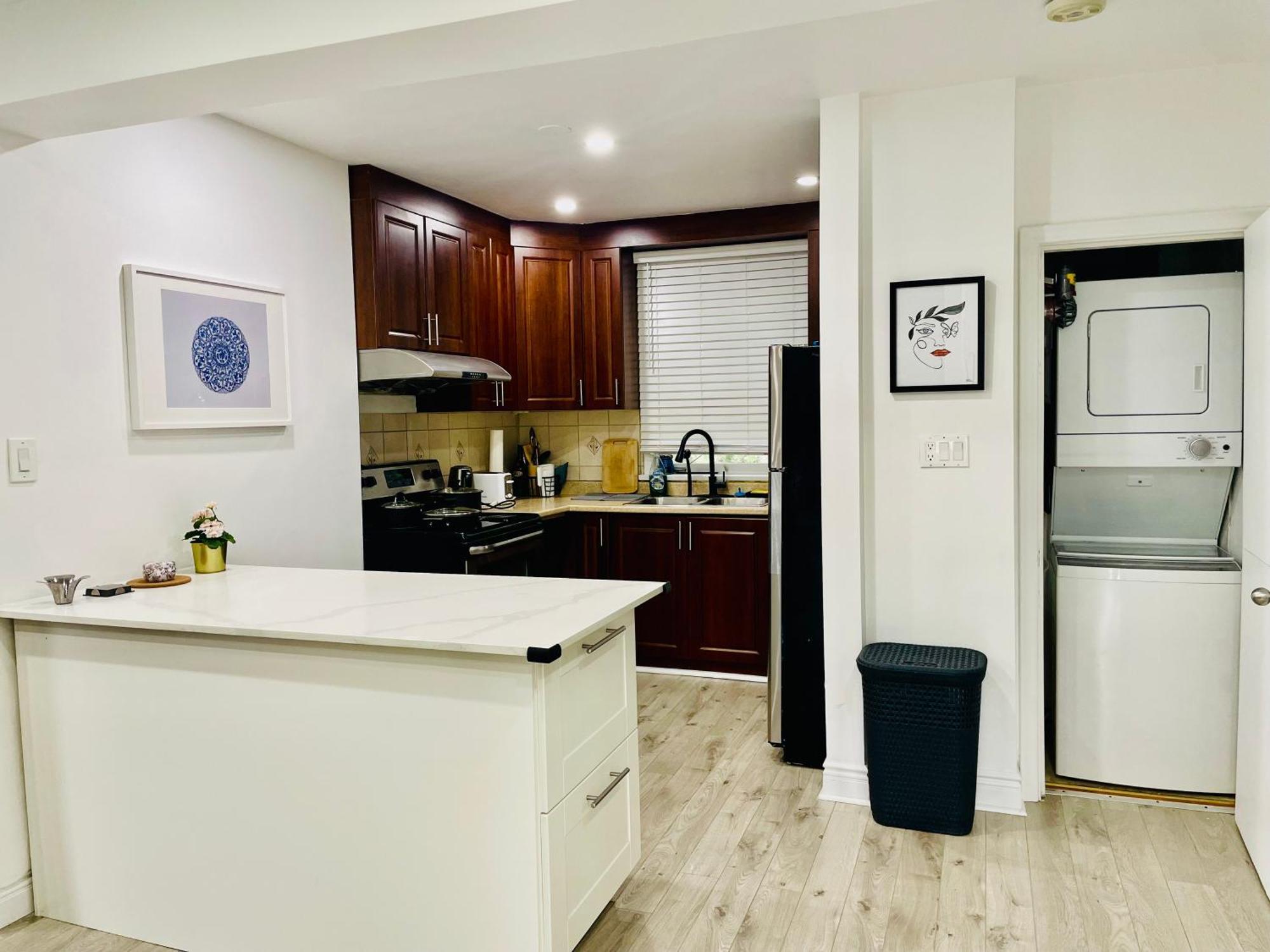 3room Entire Floor Walk 2 Subway Apartment *