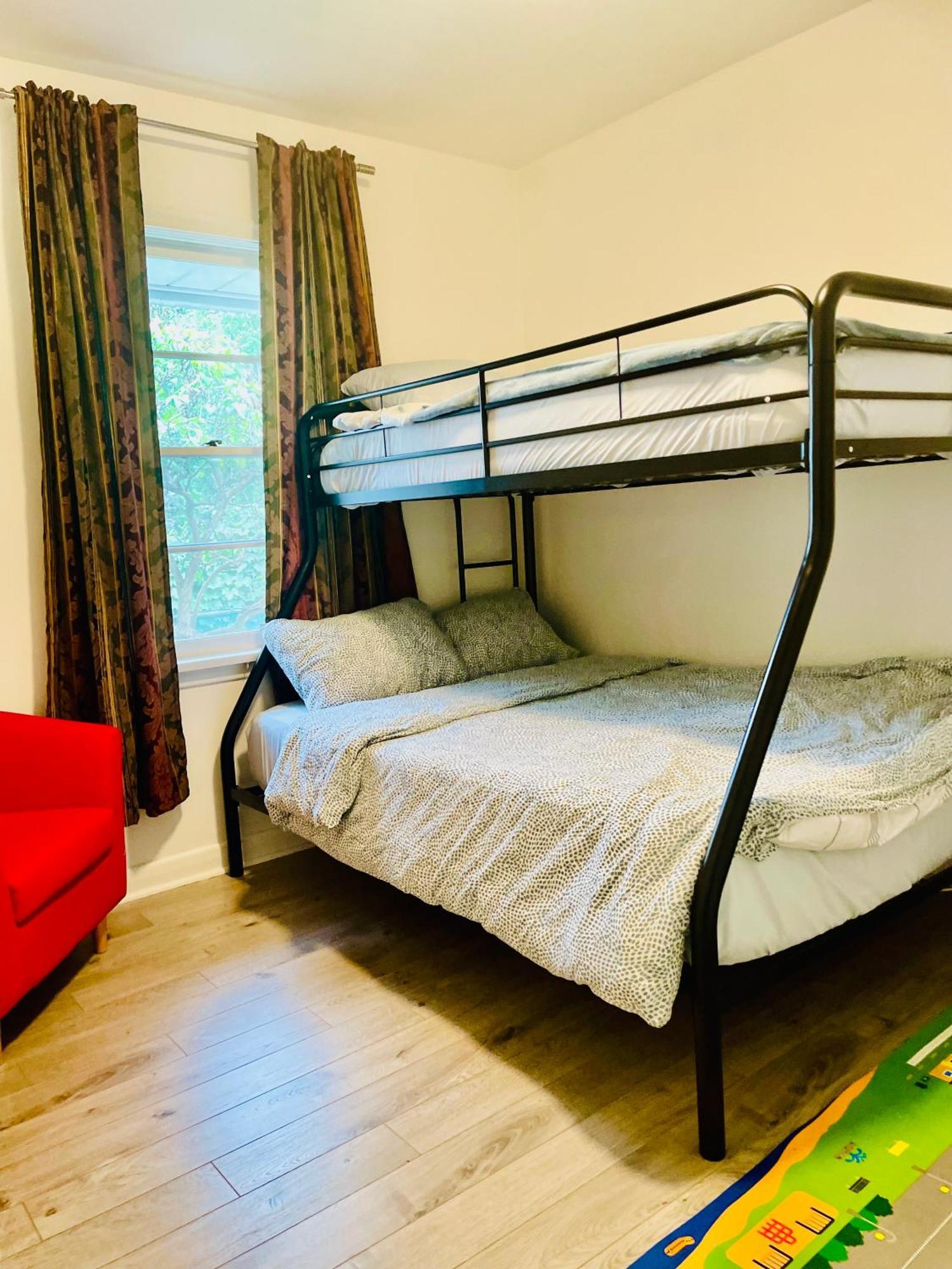 3room Entire Floor Walk 2 Subway