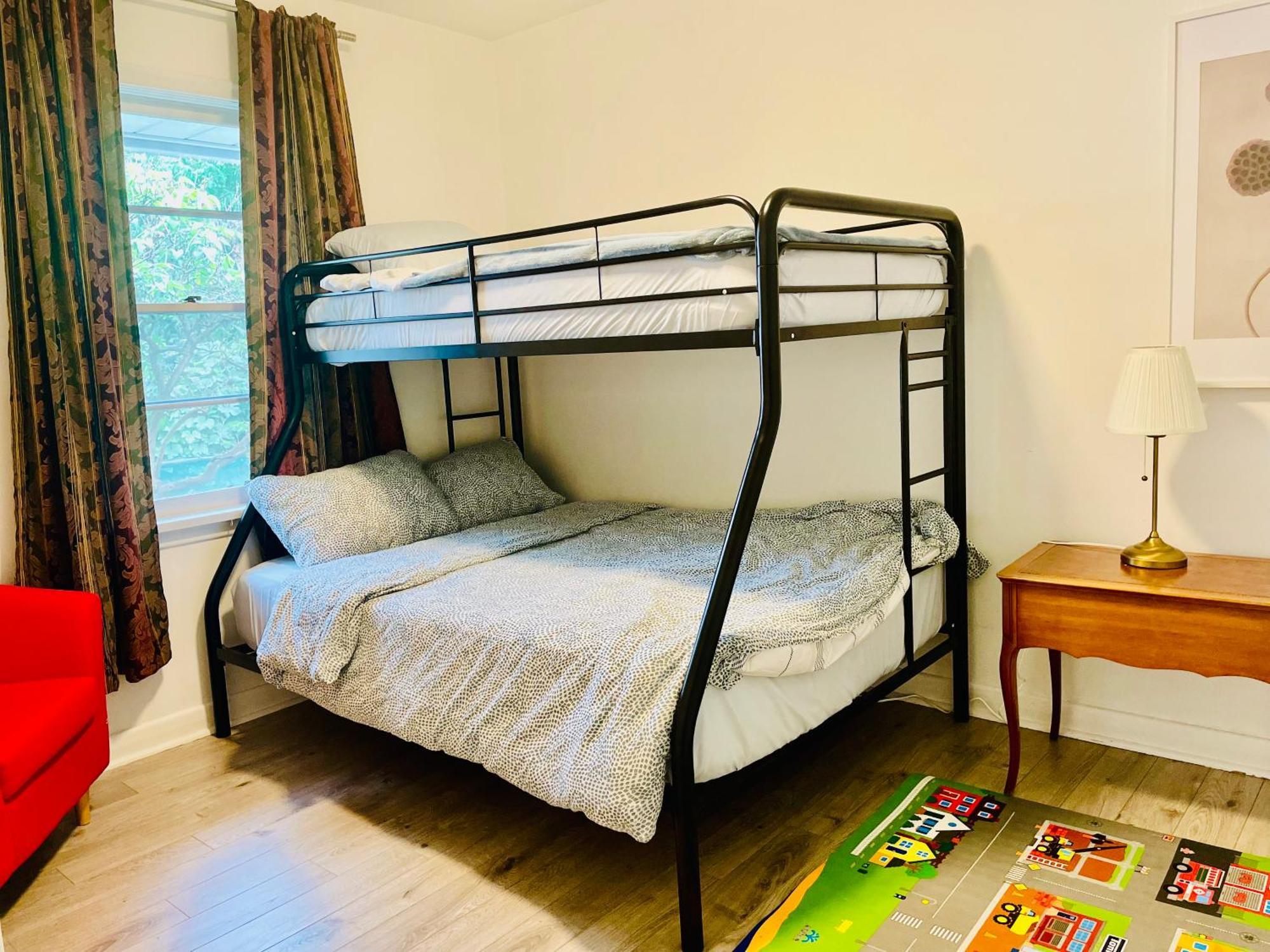 3room Entire Floor Walk 2 Subway Apartment *