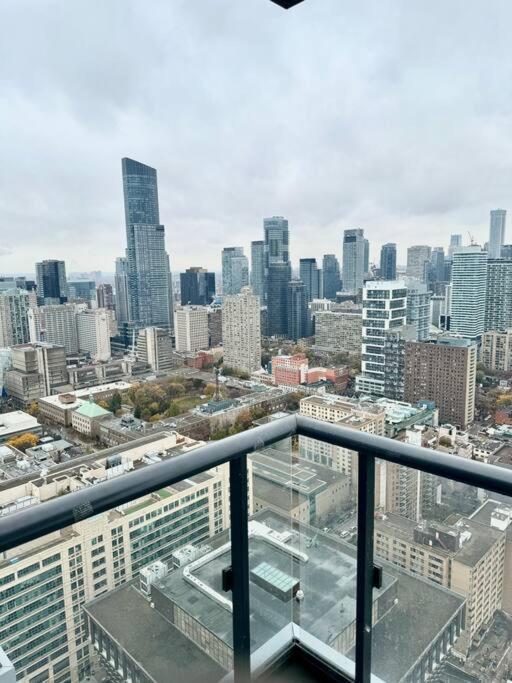Apartment Elegant Near Eaton Centre Mall Toronto