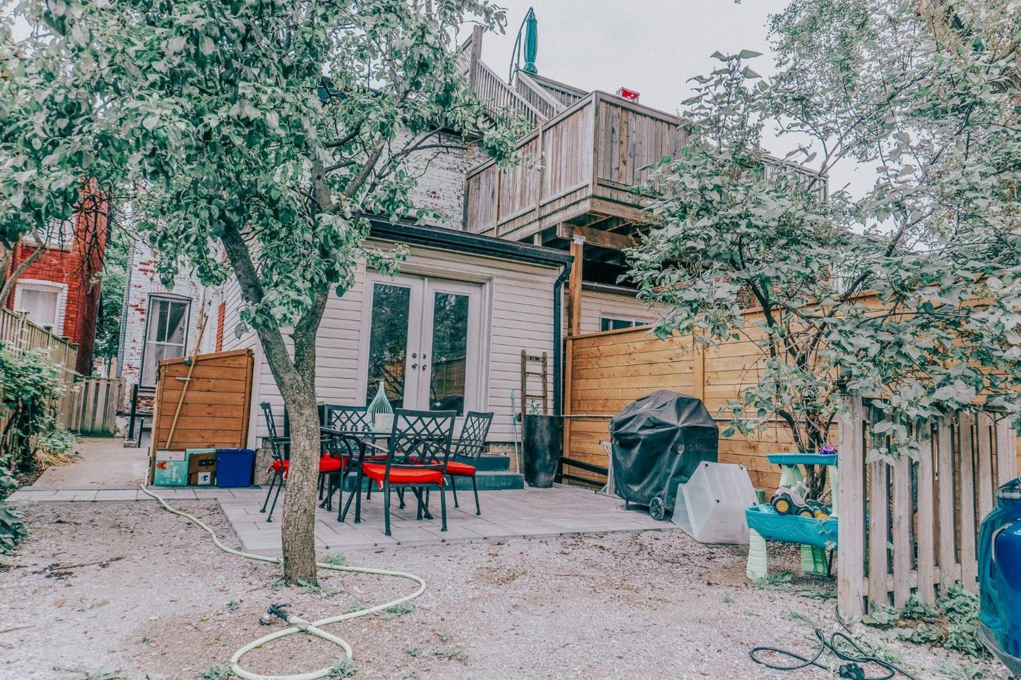 Charming Family House 3 Bdr With Balcony *