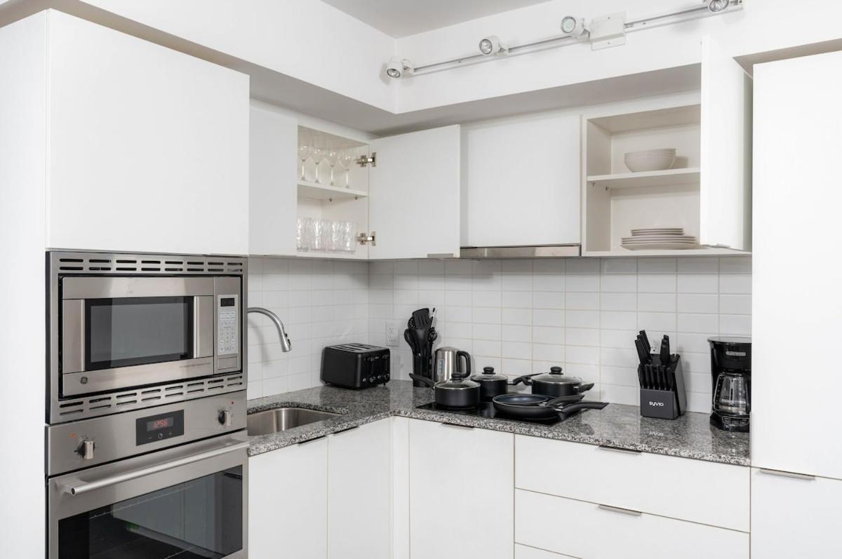 Downtown With 2 Beds - Sleeps 3 By Yorkville * Toronto