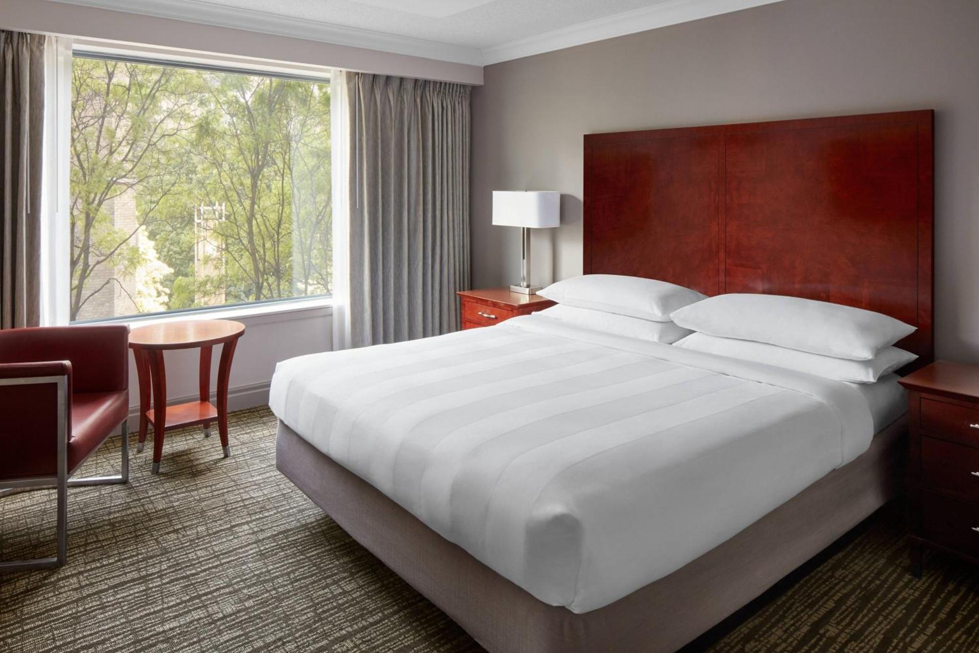 Hotel Marriott Downtown At Cf Eaton Centre