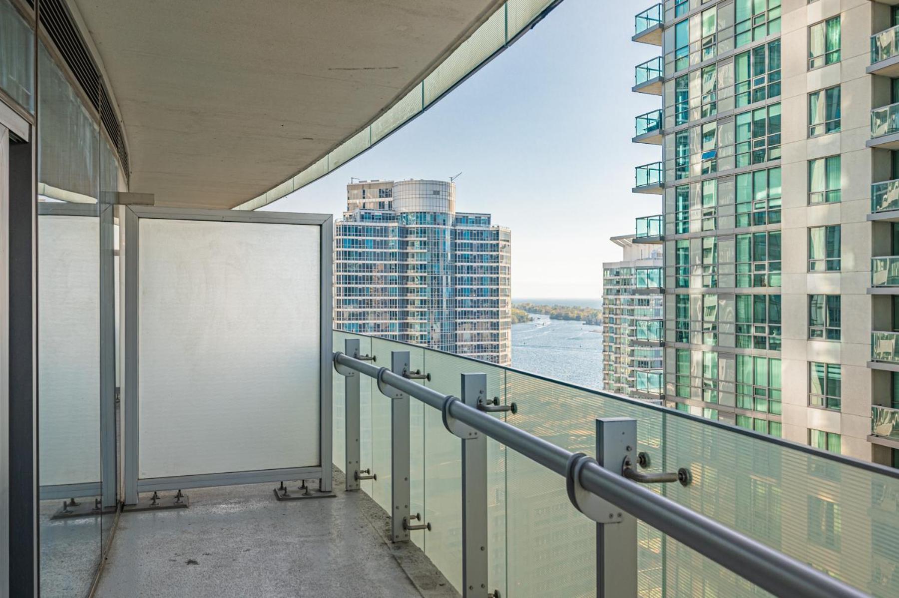 York 1 Apartment Toronto