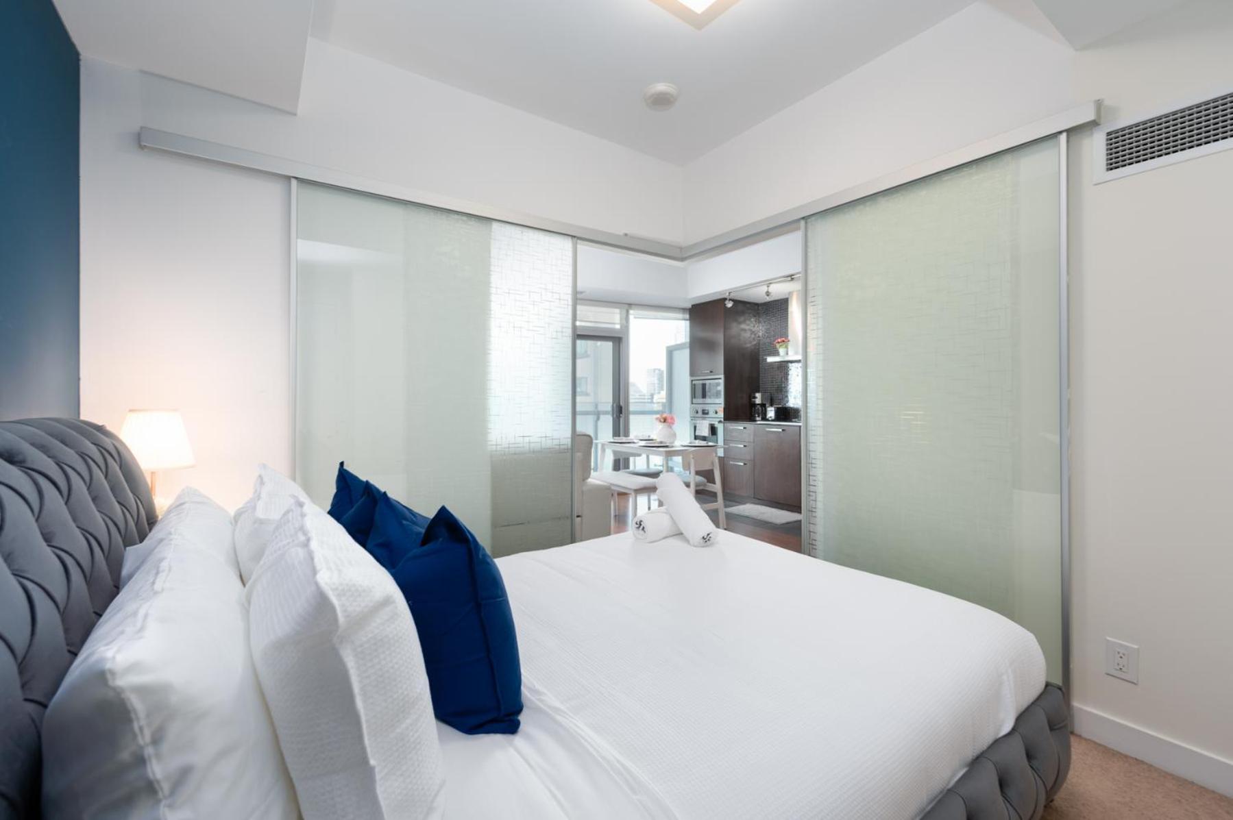 York 1 Apartment Toronto