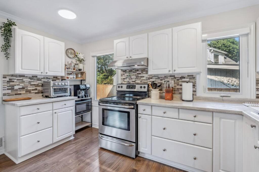Heritage 3br Etobicoke Gem, Sherway Gardens, Bbq * Toronto