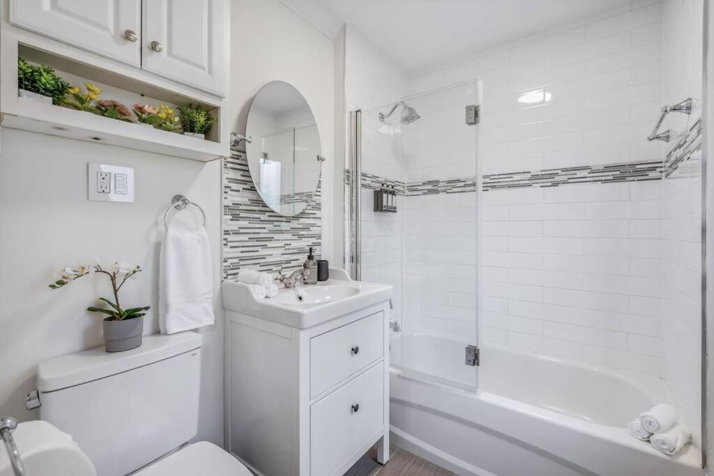 Heritage 3br Etobicoke Gem, Sherway Gardens, Bbq Villa Toronto